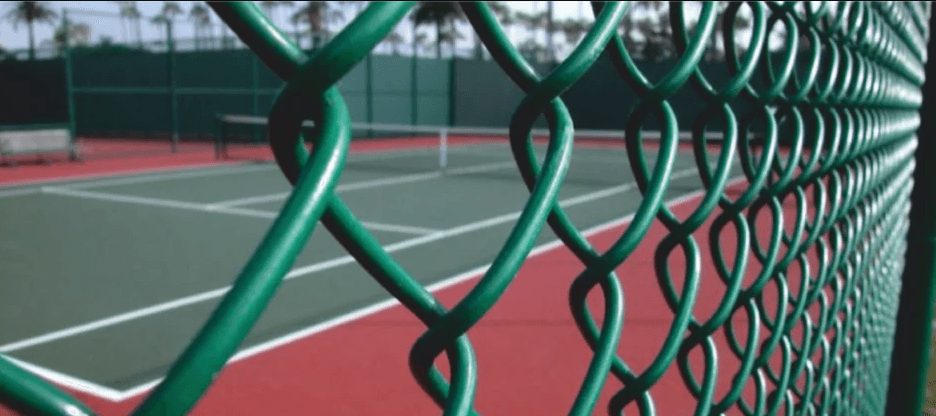 Futbol Sahasından Tenis Kortuna